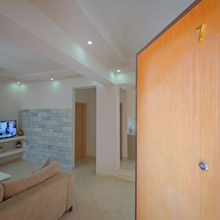 Dana Hotel Apartments Sarandë Exterior foto