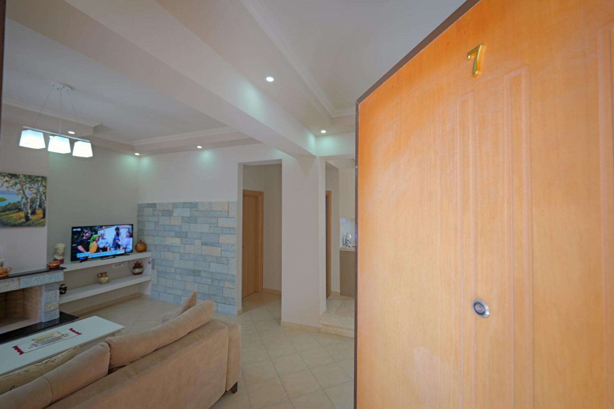 Dana Hotel Apartments Sarandë Exterior foto